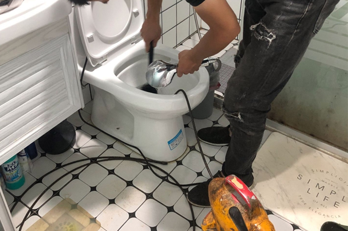 杨林尾镇疏通下水道