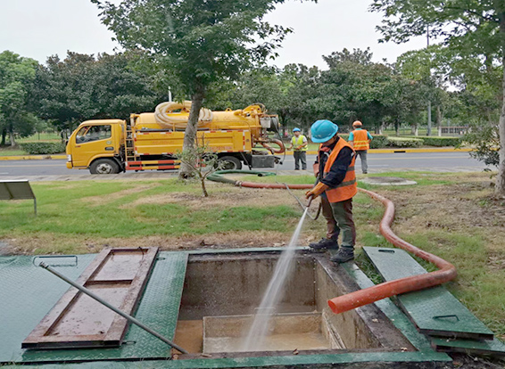 杨林尾镇化油池清理